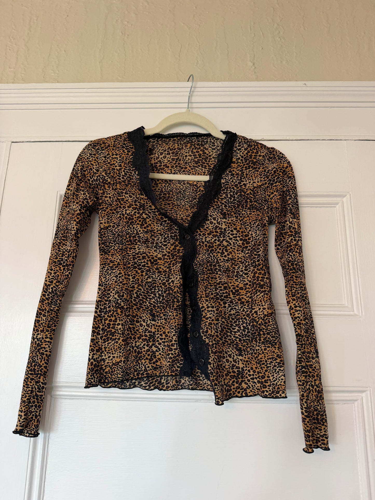 Cheetah top with black lace details - SKU TUV #45636