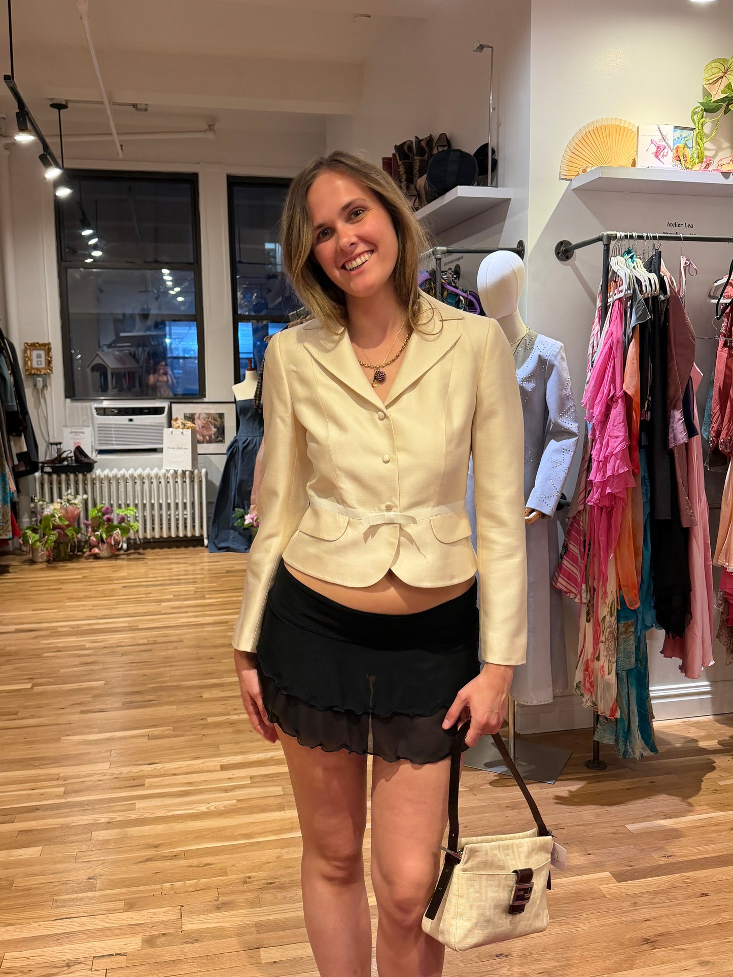 Tahari white silk and wool blend blazer and skirt set - SKU TUV #609