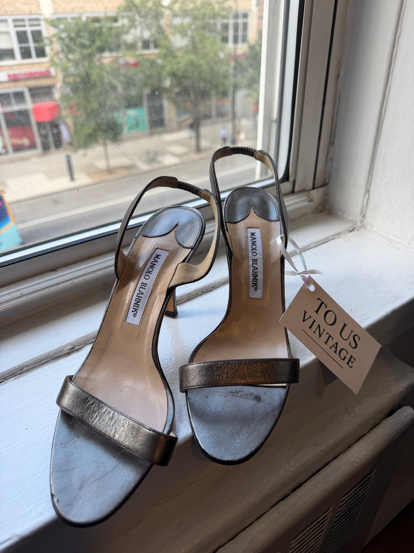 Manolo Blahnik Gray Metallic Sandals size 37.5 - TUV #45637