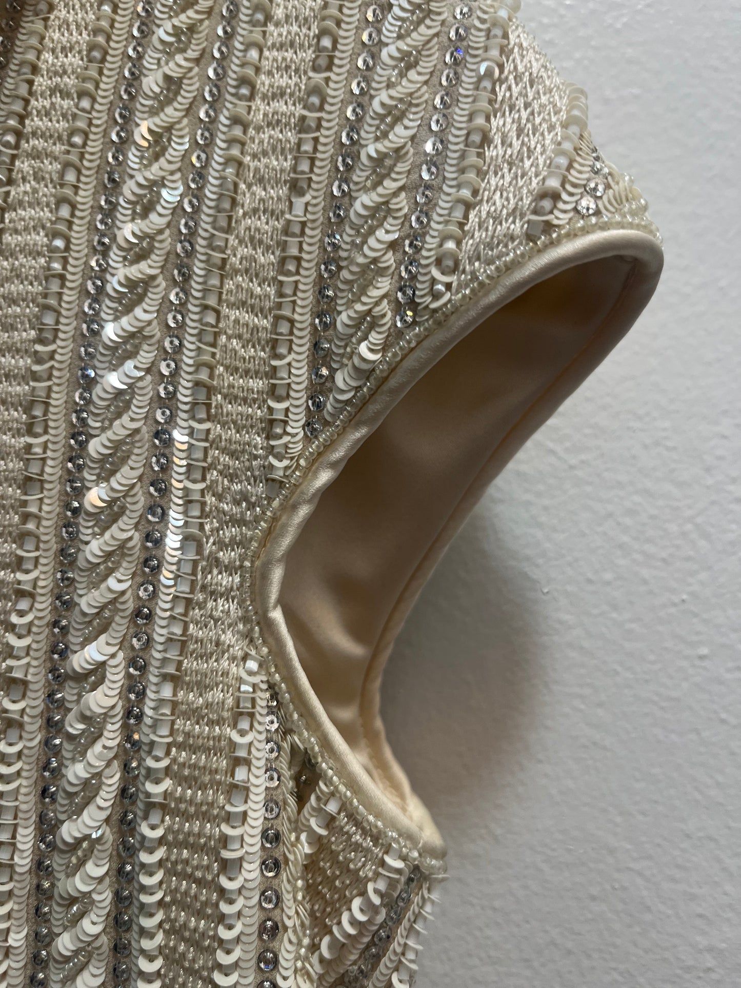 Stunning Giorgio Armani White Beaded Cropped Sleeveless Evening Jacket - SKU TUV #31