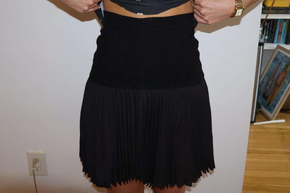 Thierry Mugler black pleated mini skirt size 42 - SKU tuv #463